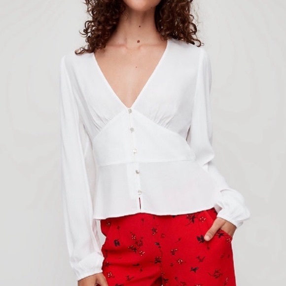 Aritzia - Wilfred - New prairie blouse, button-front v-neck blouse - Picture 2 of 7